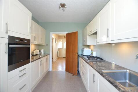 98 Ryecroft Avenue kit.JPG