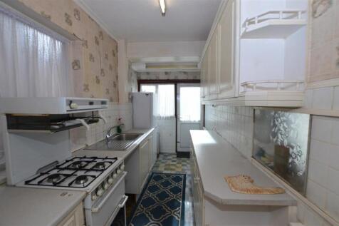 21 Kneller Gardens kitchen.JPG