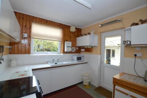 Arnold Crescent kit.JPG