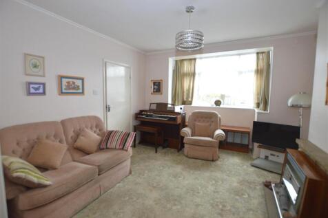 Arnold Crescent liv.JPG