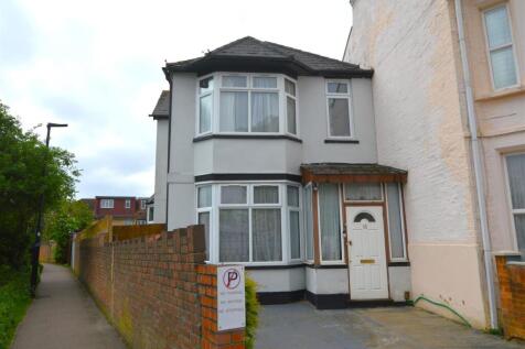 53 Hounslow Avenue front.JPG