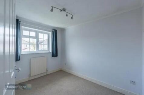 248-longs-drive-yate-bristol-south-gloucestershire