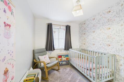 CAM02023G0-PR0173-STILL047