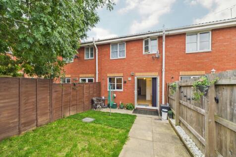 CAM02023G0-PR0173-STILL041