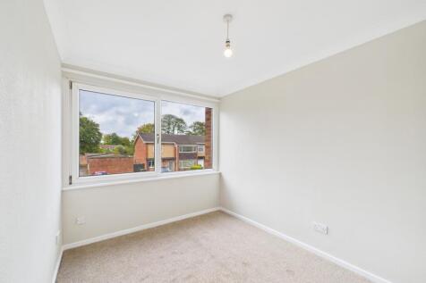 CAM02023G0-PR0176-STILL016