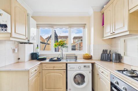 CAM02023G0-PR0179-STILL006