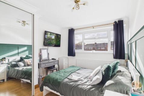 CAM02023G0-PR0179-STILL008