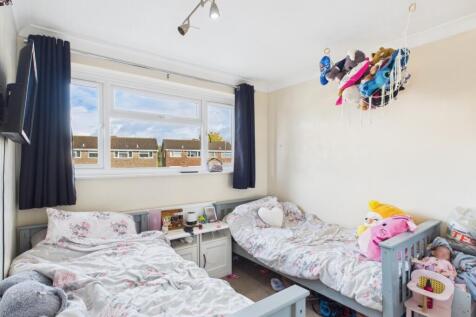 CAM02023G0-PR0179-STILL010