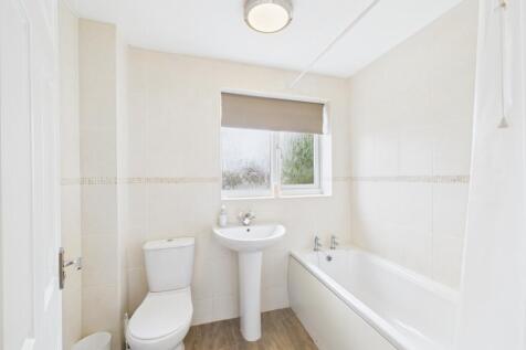 CAM02023G0-PR0174-STILL005