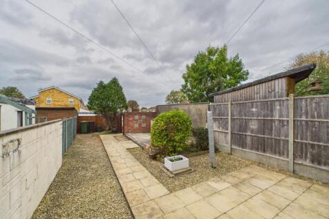 CAM02023G0-PR0174-STILL014