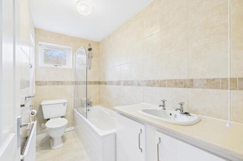 CAM02023G0-PR0180-STILL001