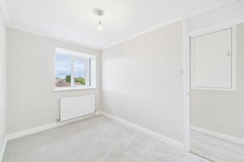 CAM02023G0-PR0184-STILL032