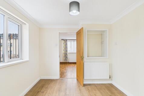 CAM02023G0-PR0181-STILL005