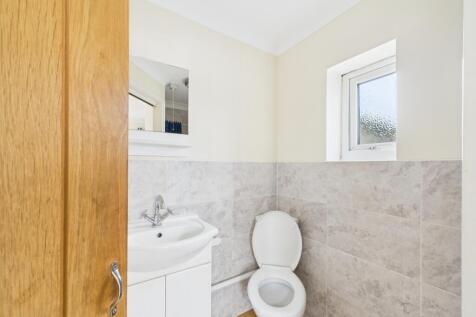 CAM02023G0-PR0181-STILL034