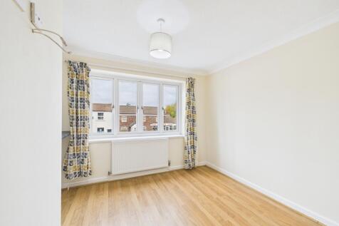 CAM02023G0-PR0181-STILL035