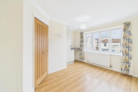 CAM02023G0-PR0181-STILL037