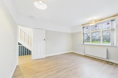 CAM02023G0-PR0187-STILL008