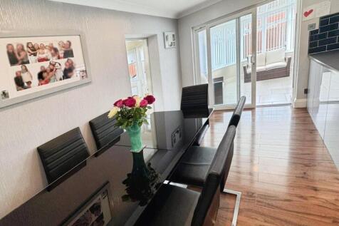 Dining Area 1