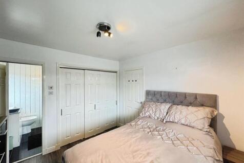 Master Bedroom 2