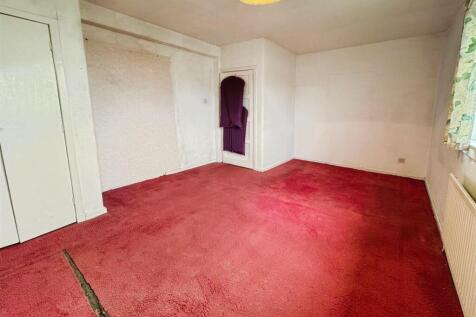 Master Bedroom 1.jpg