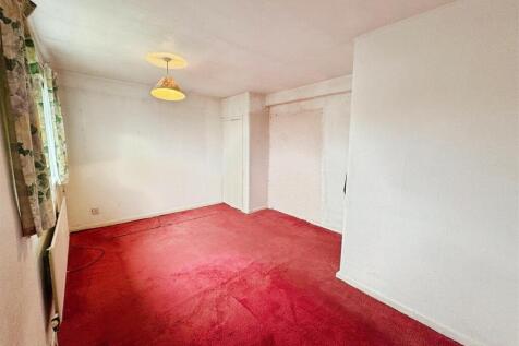 Master Bedroom 2.jpg