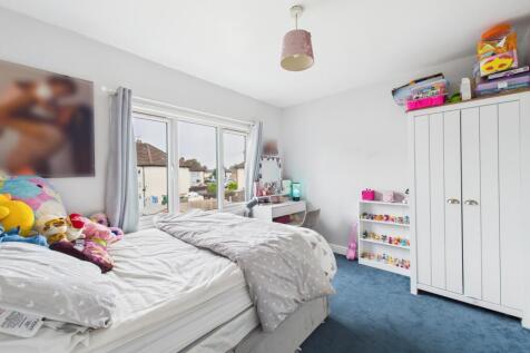 CAM01605G0-PR1147-STILL002