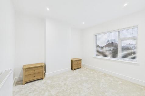 CAM04825G0-PR0226-STILL009