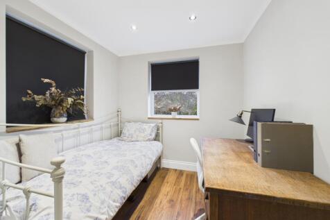 Ground Floor Bedroom/Study