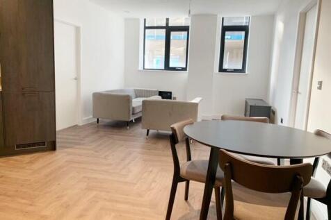 dining/lounge