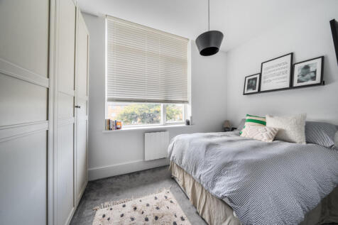 1355236-7-68c8084...