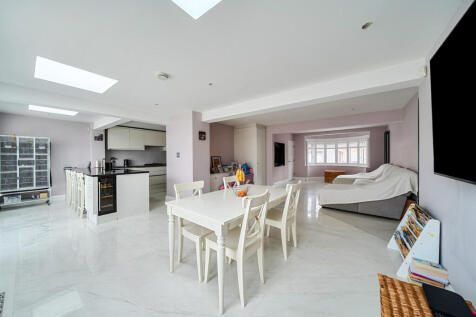 1369641-6-68ef910...