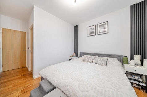 1371735-2-68fa0db...