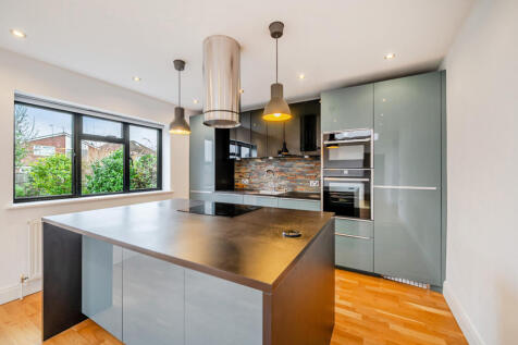 1381007-11-691c5e...