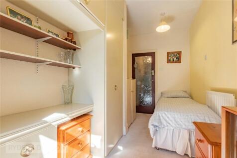 Bedroom (Ground)
