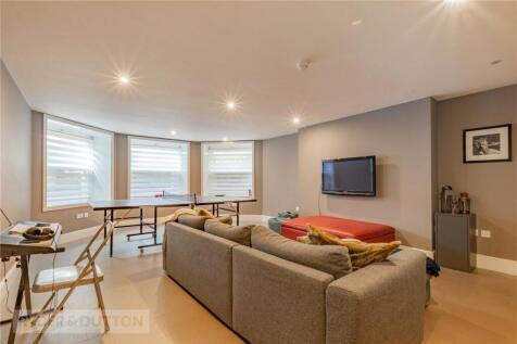 Snug/Reception