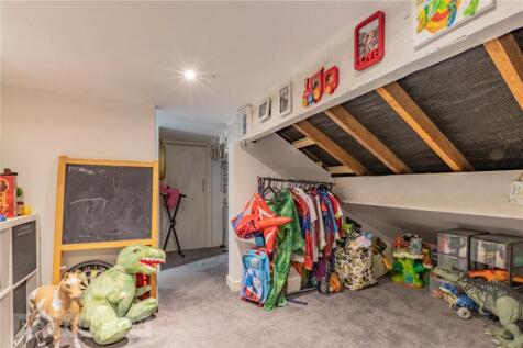 Low-Height Room