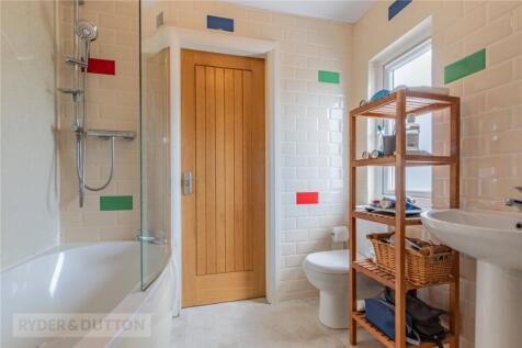 Jack &amp; Jill Bathroom