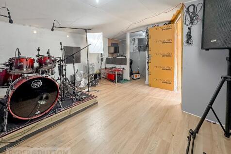 Studio/Gym