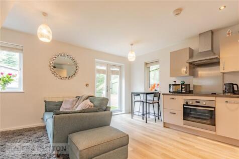 Lounge/Kitchen