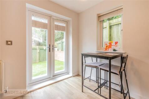 Lounge/Kitchen