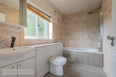 En-Suite Bathroom