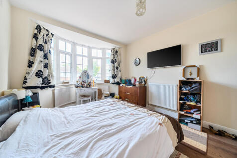 1354372-18-68c2a5...