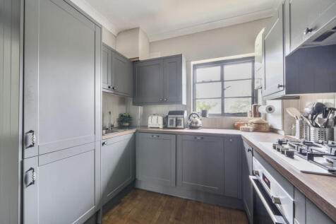 1360923-4-68de4b0...