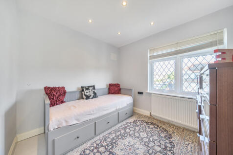 1353708-7-68c3eef...