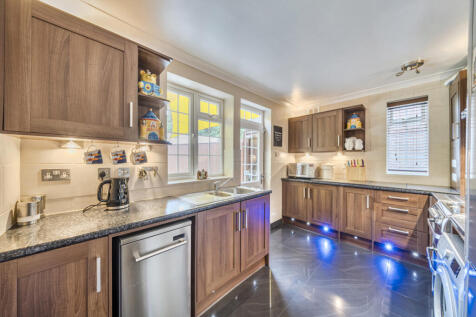 1359974-9-68e4ef2...