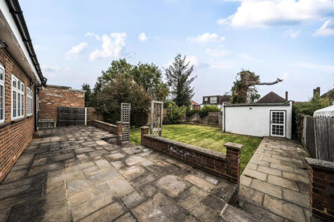 1364897-4-68e667f...