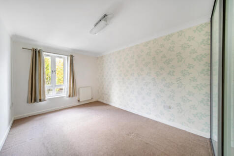 1371369-5-68f777c...