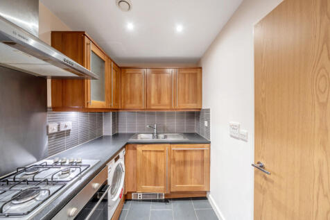 1371369-18-68f778...