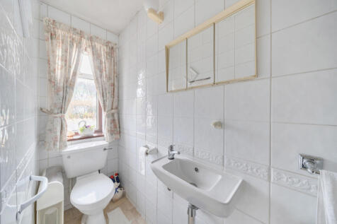 1374445-16-690a11...