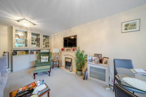 1382852-5-691c743...